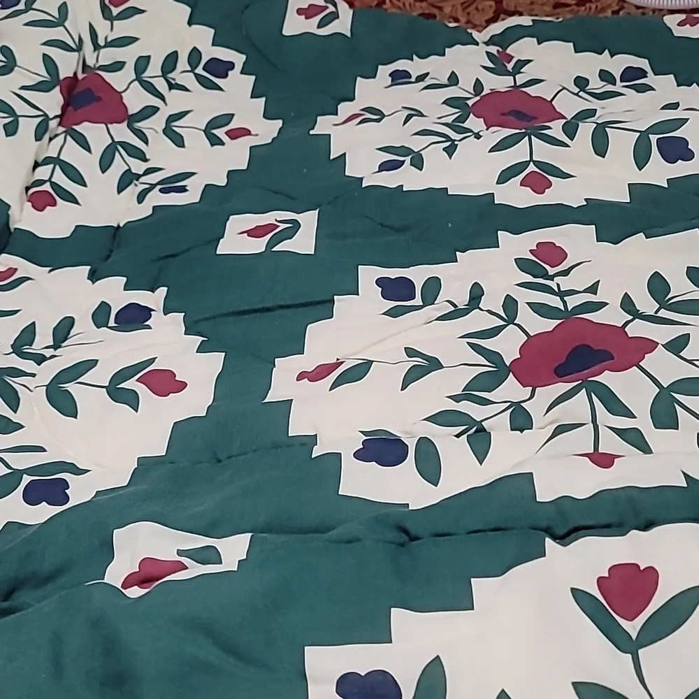 Berkshire Quilt Pattern Comforter, JCPenney's Preloved‎